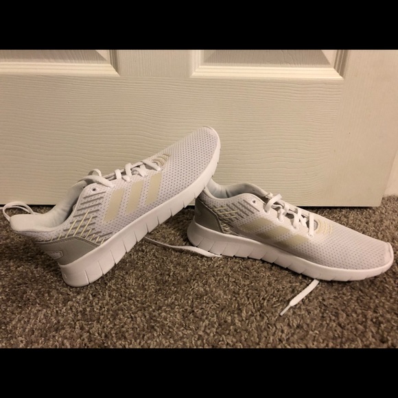 BRAND NEW Adidas Shoes - Picture 1 of 5